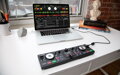 Numark DJ2GO2 Touch - Vreckový DJ ovládač s kapacitnými dotykovými kolieskami Jog